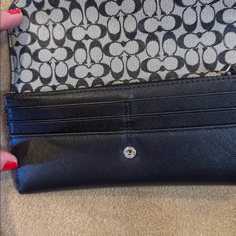 Coach Black Leather Women's Wallet - Picture 5 of 6